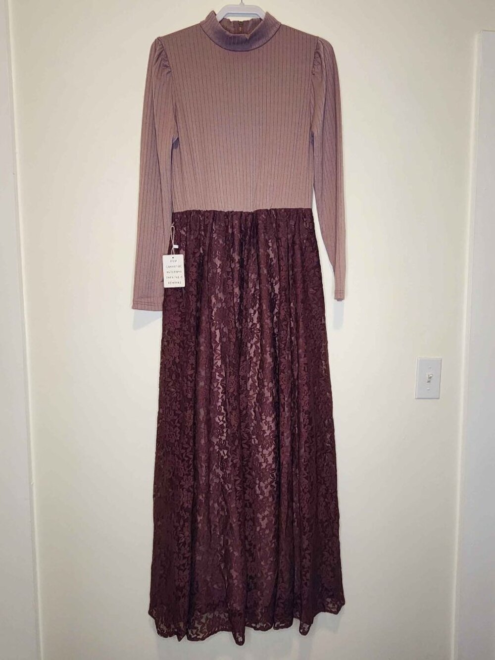 Joyfolie Size M lacey bottom dress